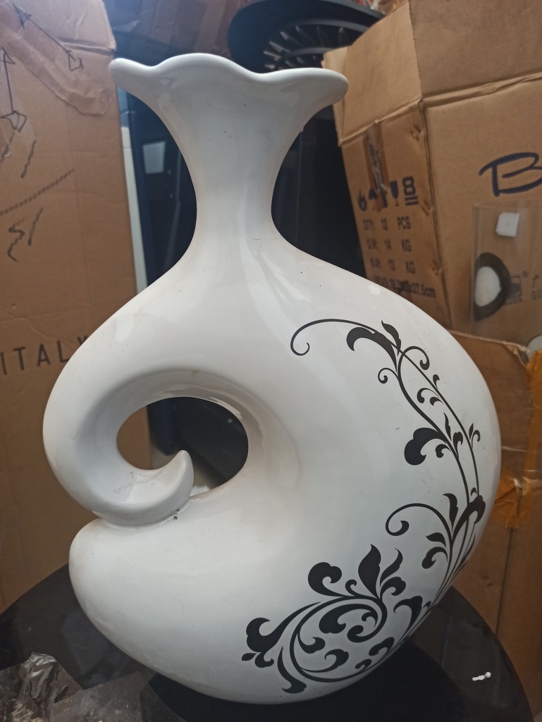 Vase Blanc/Noir fleuri