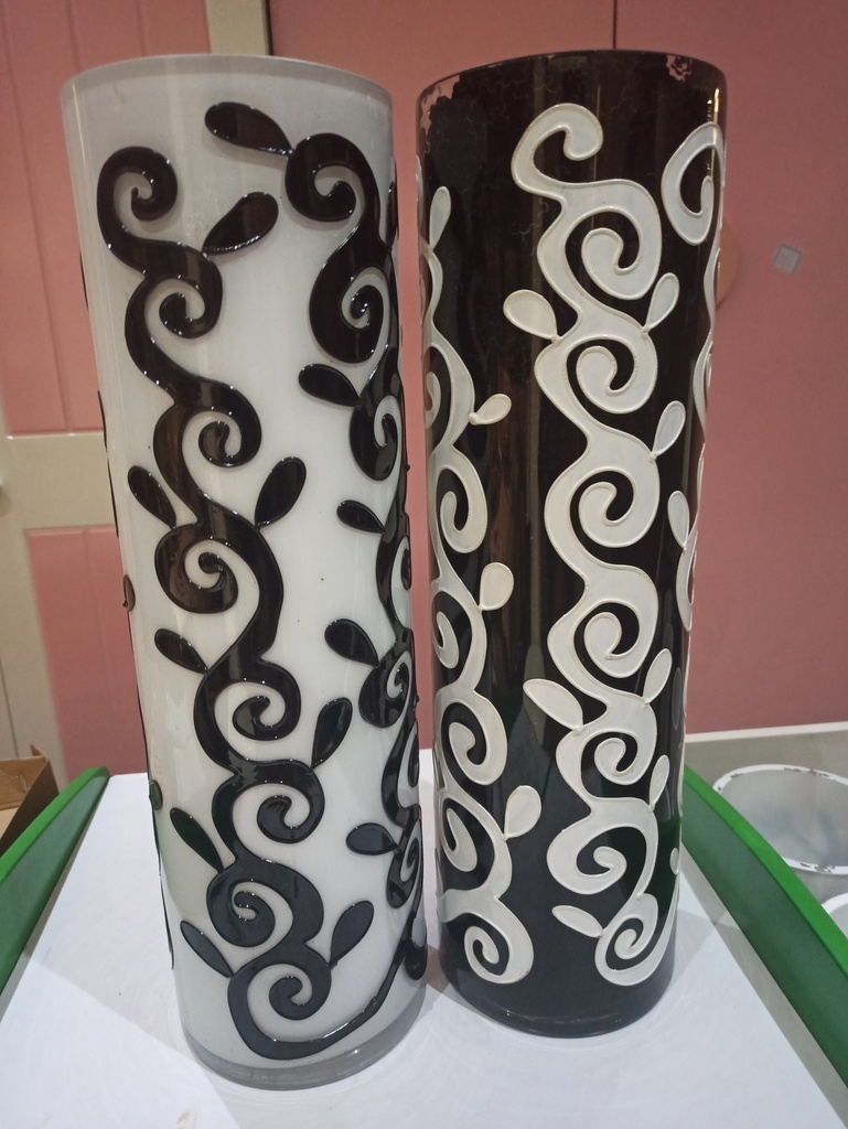 Vase Noir et Blanc